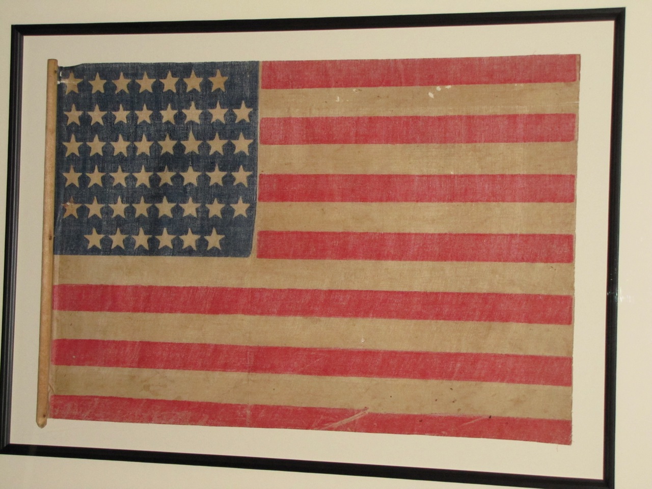 ANTIQUE FLAG IMAGE